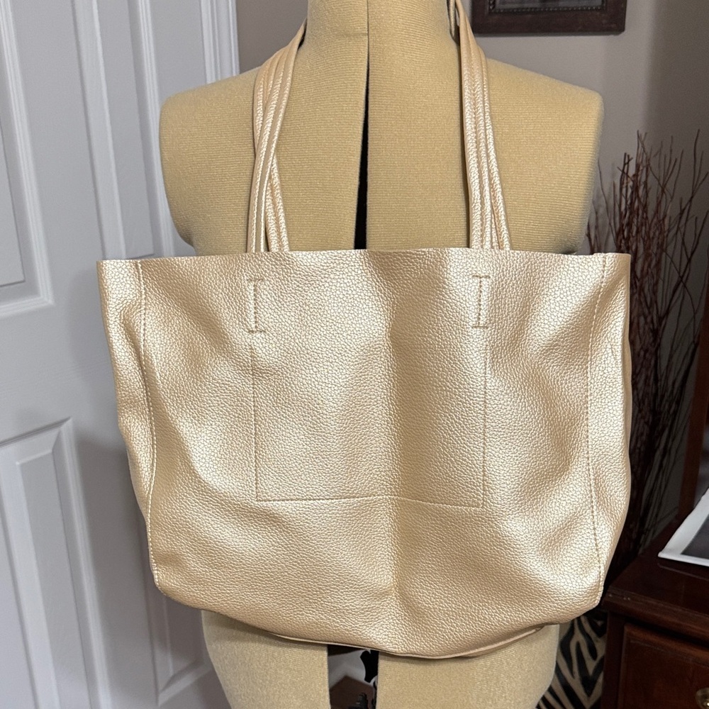 Old Navy Metallic Gold Tote Bag - Picture 4 of 4